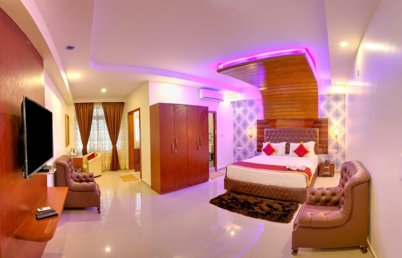 โรงแรมเดอะ ปริ้นซ์ รอยัล บังกาลอร์ ภายนอก รูปภาพ